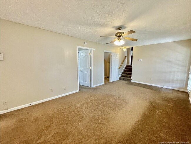 Building Photo - 127 Kristin Ave