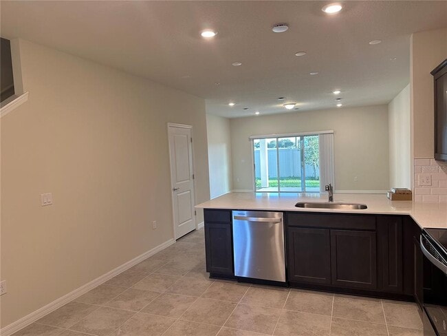 Building Photo - 3079 Emerald Acrs Ln