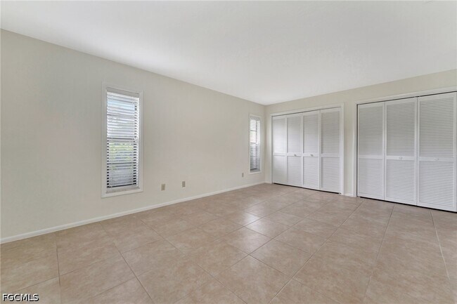 Building Photo - 1516 Sautern Dr SW