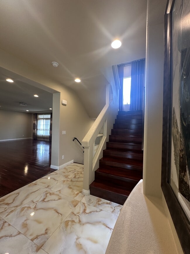 Building Photo - 8125 Crimson Creek Ct