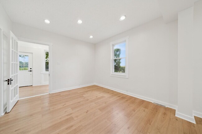 Building Photo - 5616 3rd St