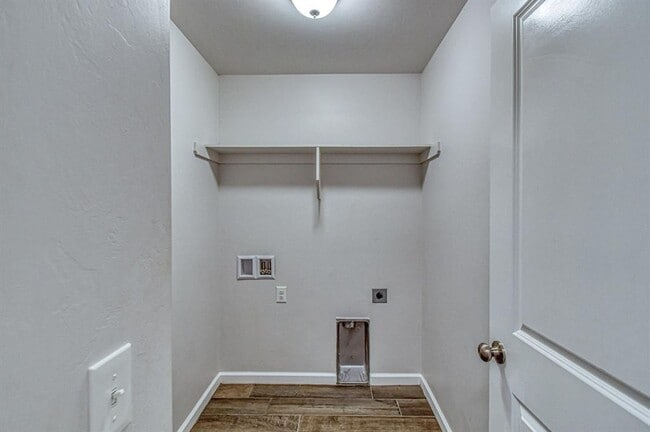 Building Photo - 3313 Mt Nebo Dr