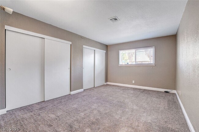 Building Photo - 4367 S Mojave Rd