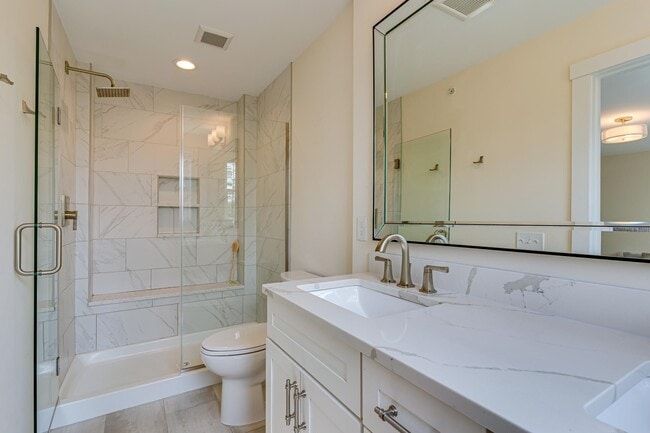 Building Photo - 30 Cate St