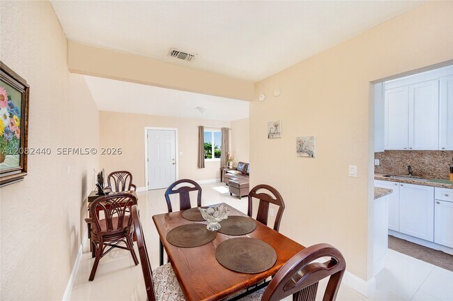 Building Photo - 1020 SW 73rd Pl