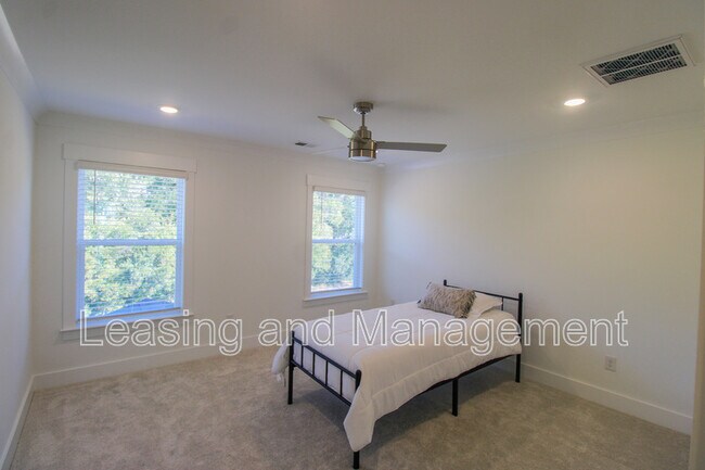 Building Photo - 406 Katies Scenic Ct