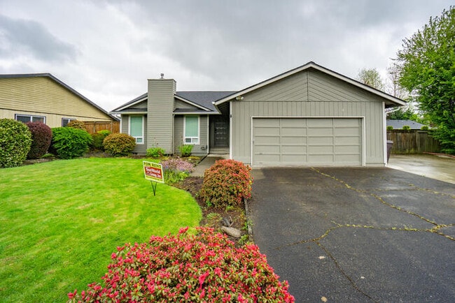Building Photo - BEAUTIFUL THREE BEDROOM RANCH IN WEST LONGVIEW