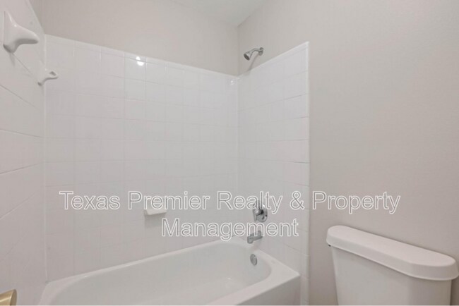 Building Photo - 5011 Redwing Brook Trail