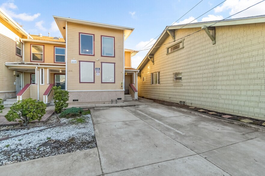 Building Photo - 2644 62nd Ave