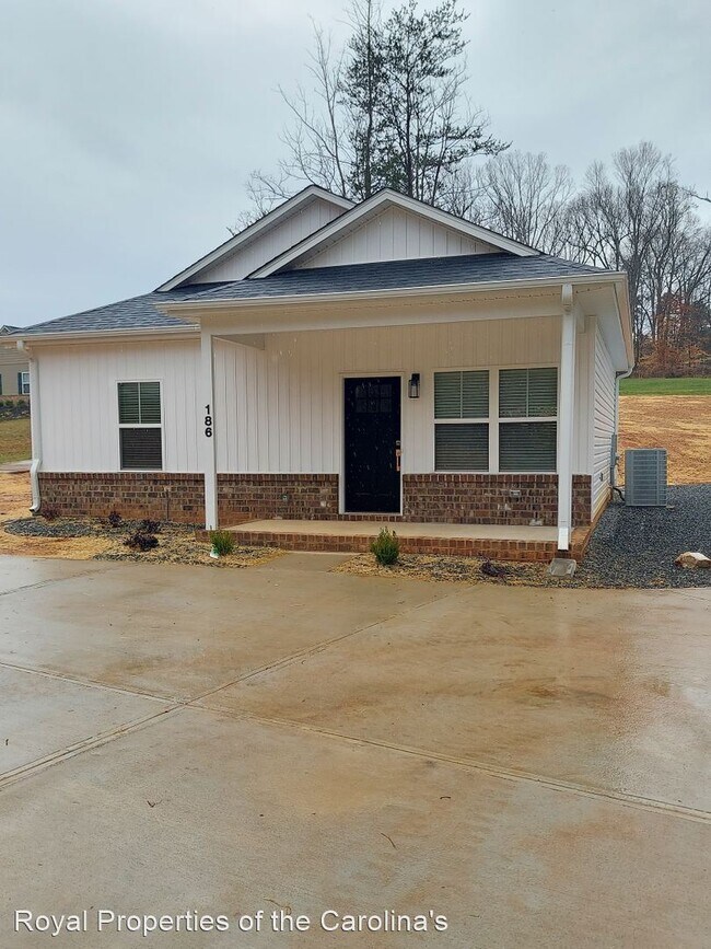 Primary Photo - 2 br, 1 bath House - 186 Watering Trough Rd