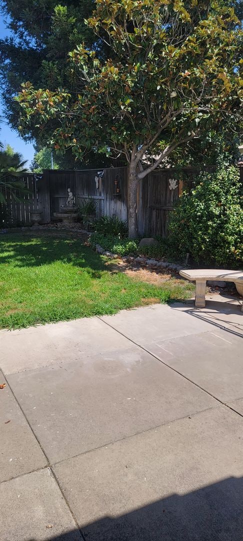Building Photo - 3 bedroom 2 bath Home in Antelope