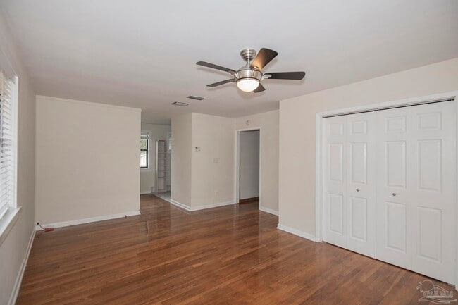 Building Photo - 6314 White Oak Dr