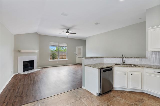 Building Photo - 10905 Fawn Valley Dr