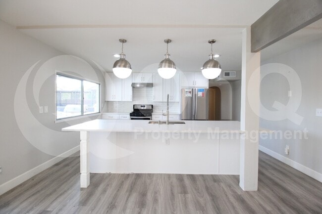 Building Photo - 6149 E Delcoa Ave