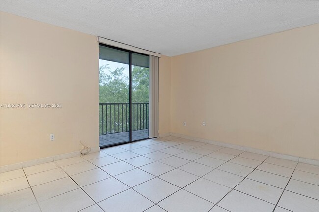 Building Photo - 8760 SW 133rd Avenue Rd