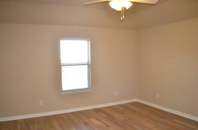 Building Photo - 3205 Sandstone Dr