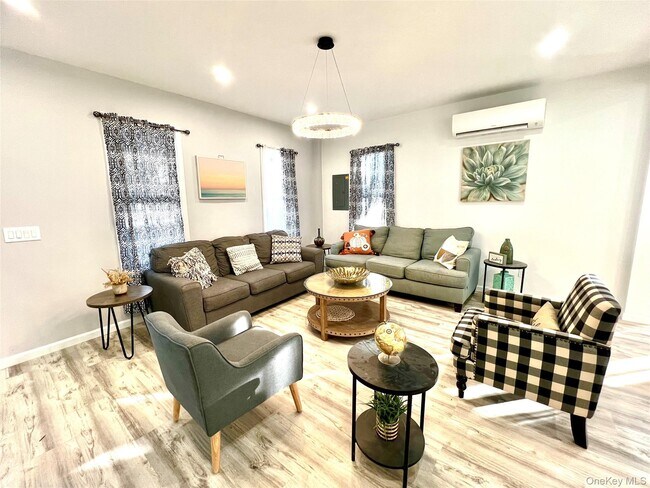 Building Photo - 128 W Main St