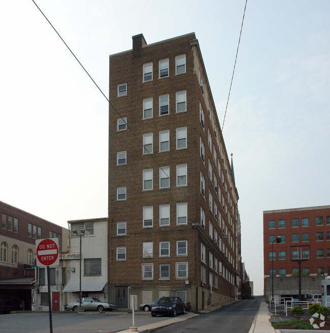Building Photo - Hamilton Apartments
