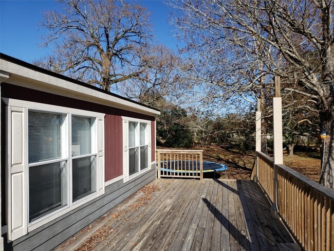 Building Photo - 132 Granbury