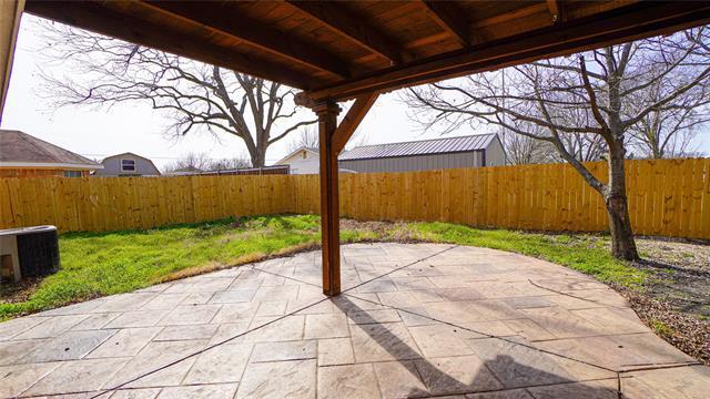 Building Photo - 403 E R Ellis Ave