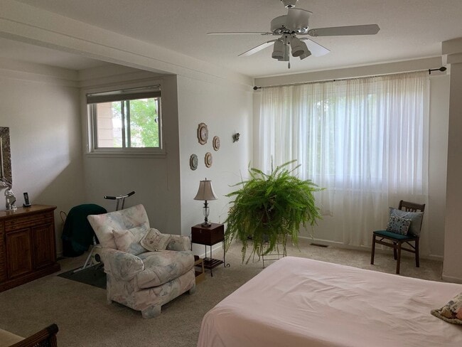 Building Photo - Charming home located in Coal Creek Ranch-$1000 Off First Month's Rent!