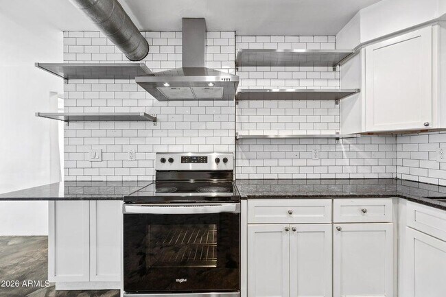 Building Photo - 3601 N 15th Ave