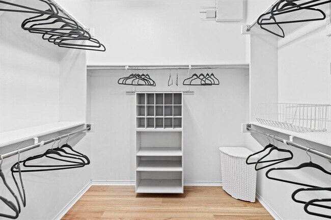 Building Photo - 109 Providence St