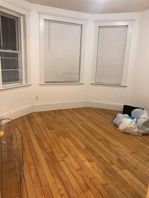 Building Photo - 279 Harvard St