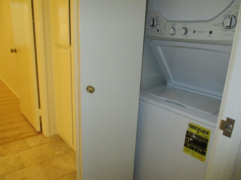 Building Photo - 3802 Dunford Ln