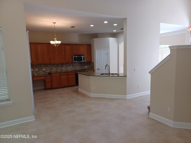 Building Photo - 4463 Ecton Ln E