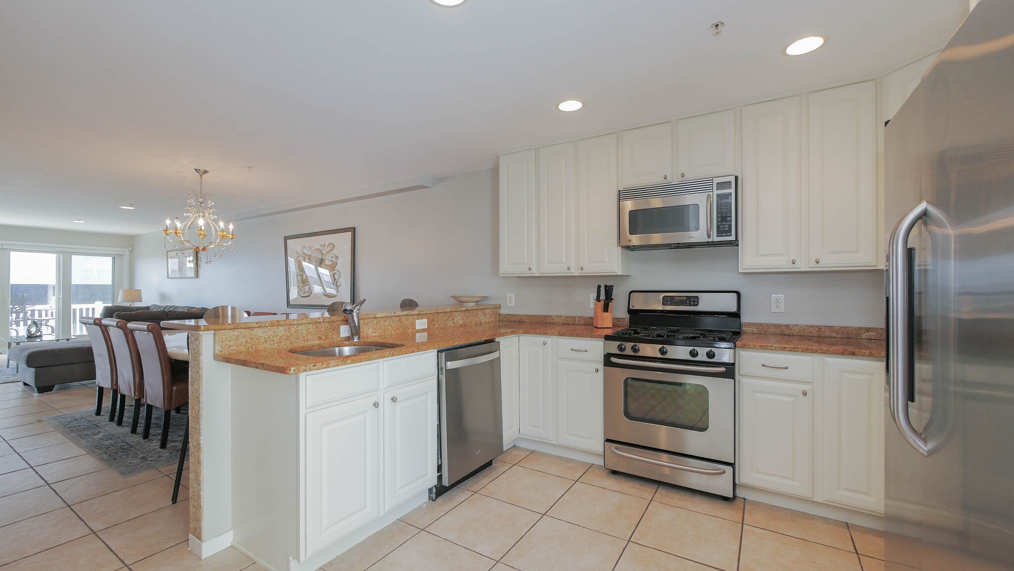 Building Photo - 137 S Berkley Sq