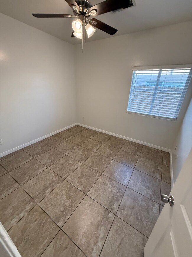Building Photo - 2623 Bagwell Ct