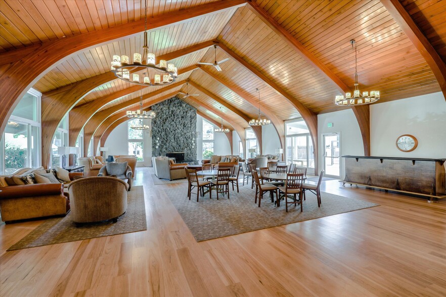 Building Photo - 66 Miramonte Dr