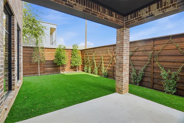 Building Photo - 4929 Newmore Ave