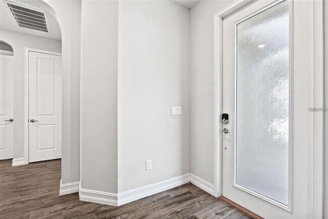 Building Photo - 4580 San Martino Dr