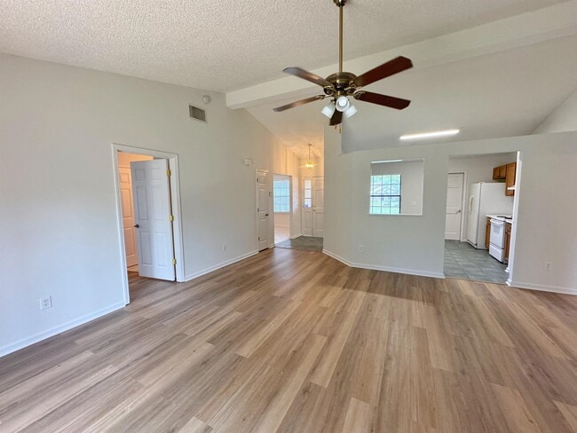 Building Photo - 2086 Magnus Ln