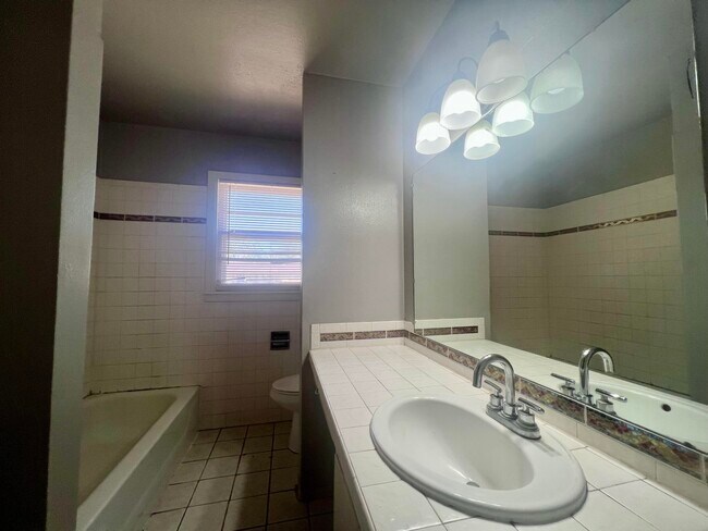 Building Photo - 4307 40th St