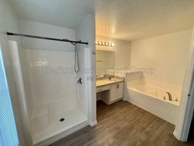 Building Photo - 1011 Morvan Ln