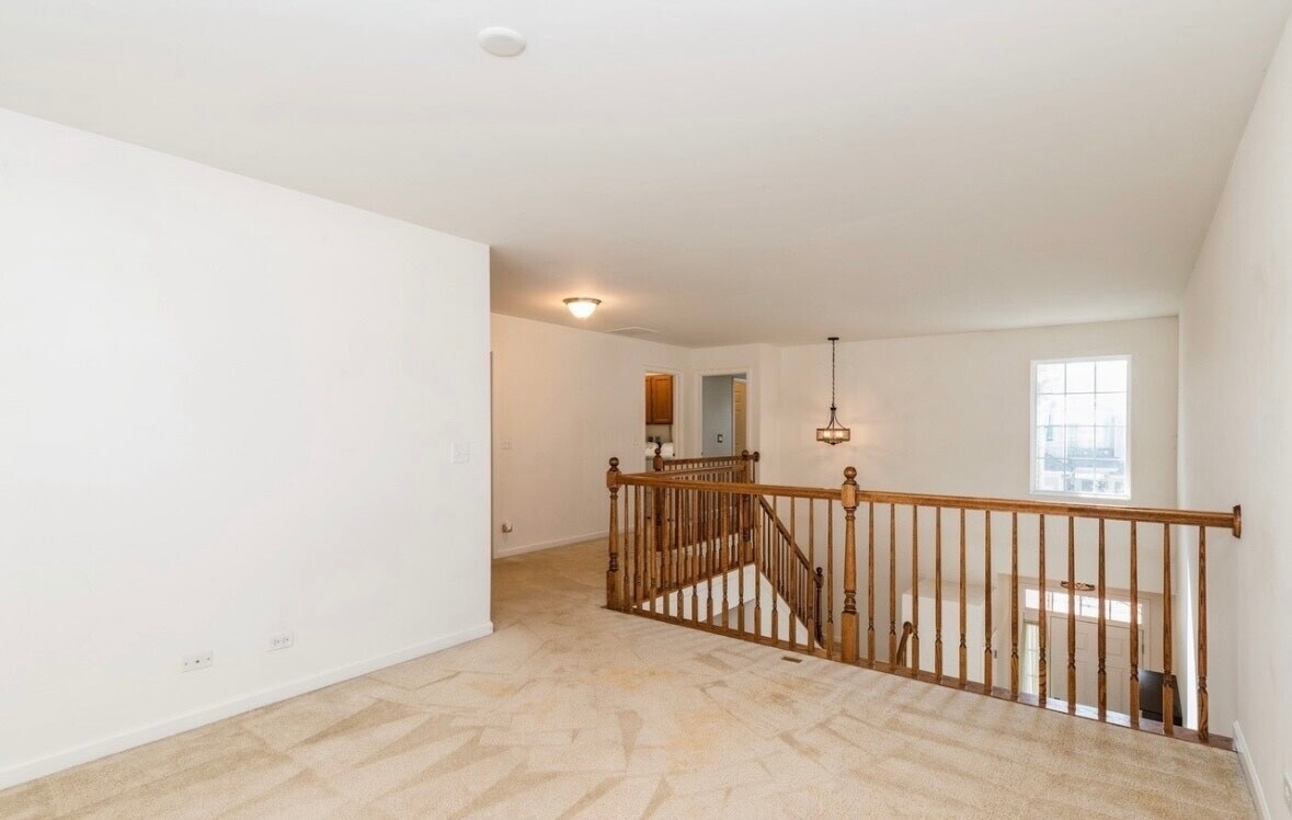 loft - 416 S Jade Ln