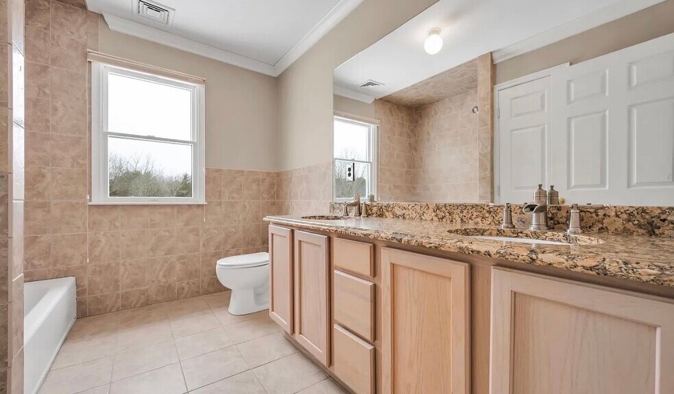 Building Photo - 788 Dorathys Ln