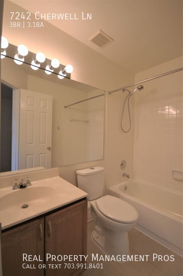 Building Photo - 7242 Cherwell Ln