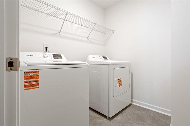 Building Photo - 6072 Knickerbocker St