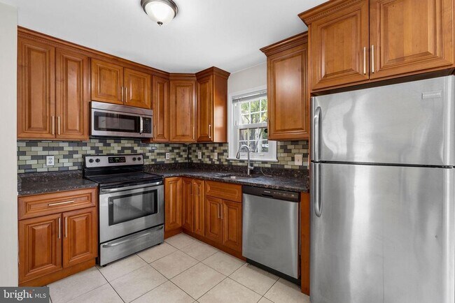 Building Photo - 10326 Colony Park Dr