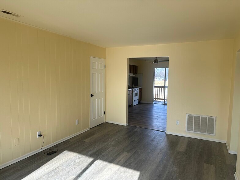 Building Photo - 46 Ben Louis Dr