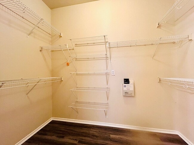 Building Photo - 1900 Scofield Ridge Pkwy