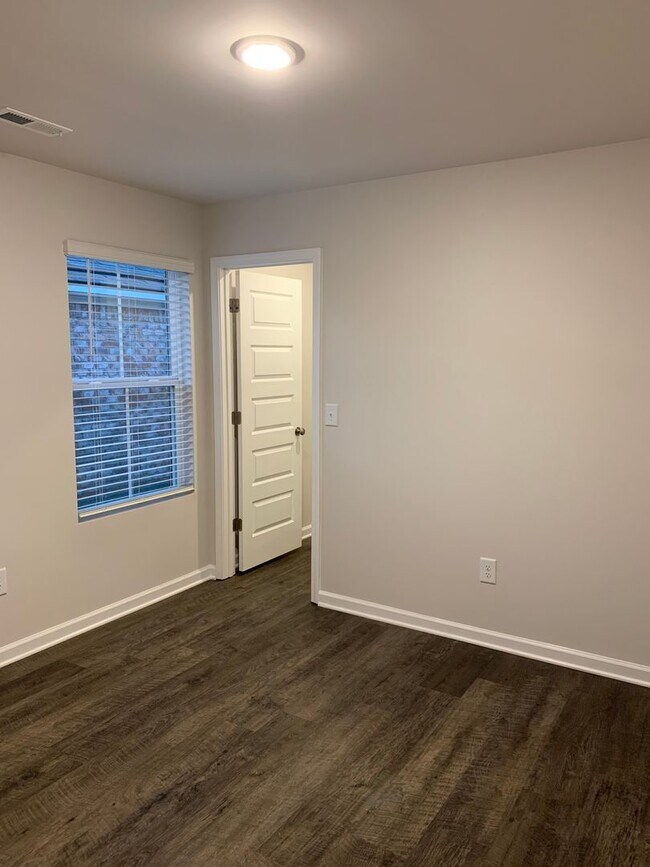 Building Photo - 2170 Kilpatrick LN