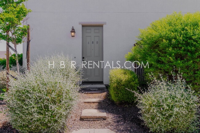 Building Photo - CASITA IN HANSEN VILLAGE - Mountain House MOVE IN READY