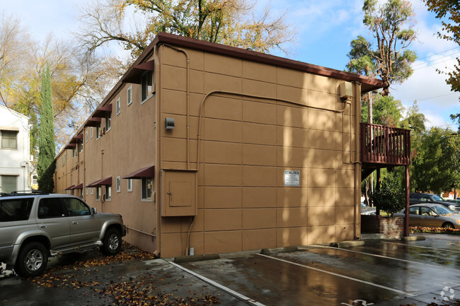Building Photo - Fremont Apartments