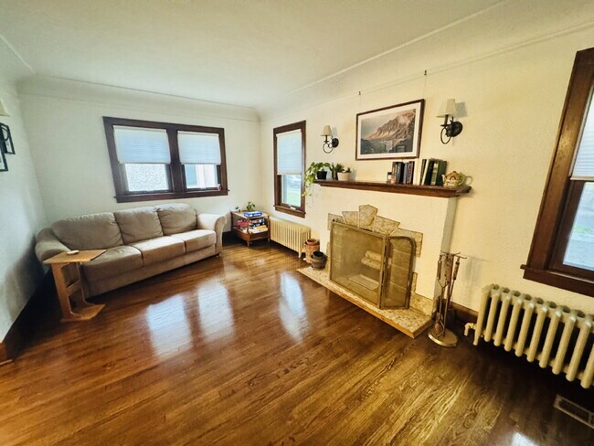Building Photo - 5125 Columbus Ave S