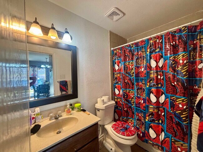 Building Photo - 2616 Comal Loop